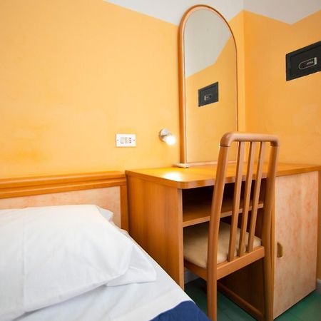 Hotel Montebello Riccione Luaran gambar