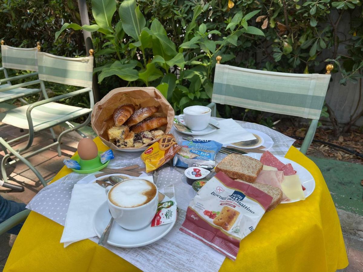 Hotel Montebello Riccione Luaran gambar