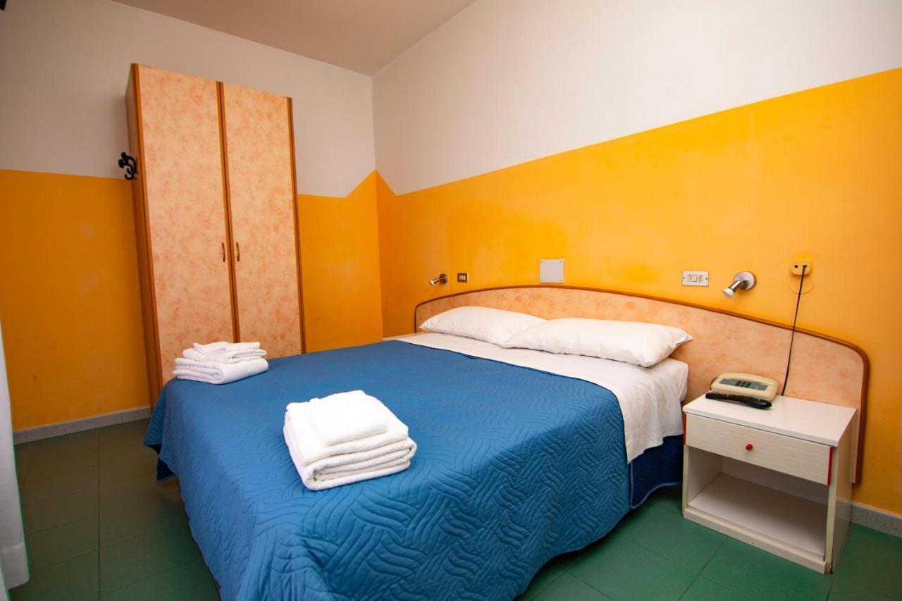 Hotel Montebello Riccione Luaran gambar