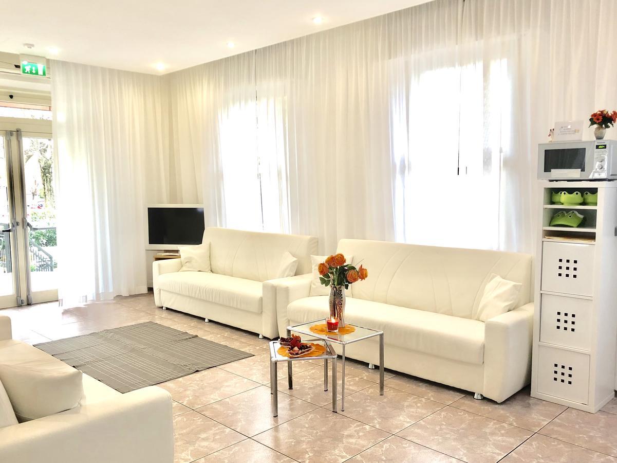 Hotel Montebello Riccione Luaran gambar