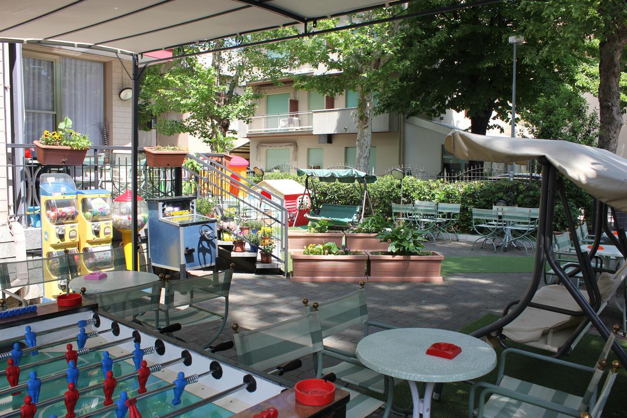 Hotel Montebello Riccione Luaran gambar
