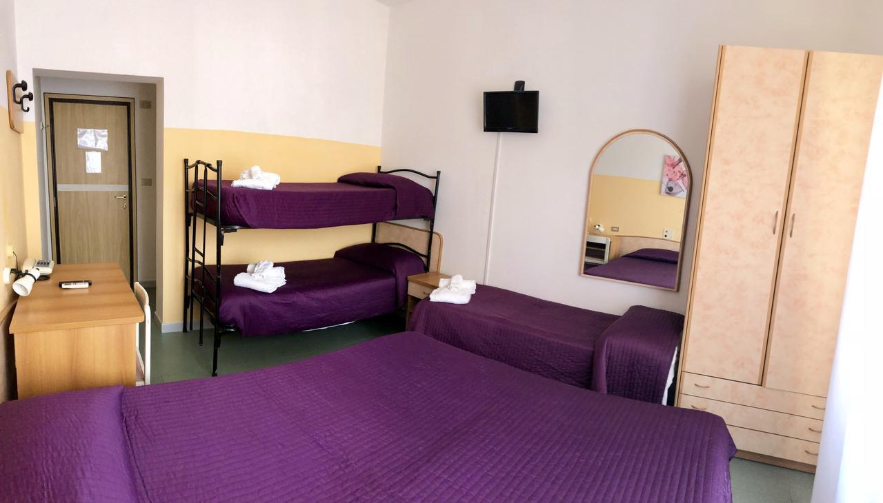Hotel Montebello Riccione Luaran gambar